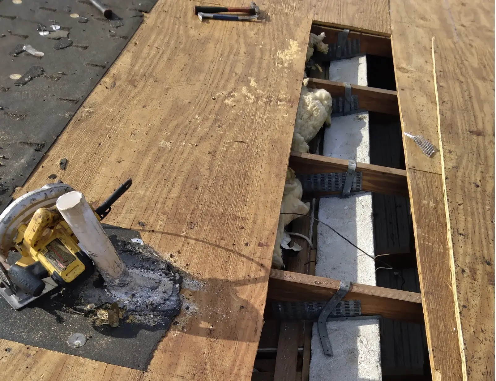 Florida dual qualifier building code verification and hurricane strap compliance